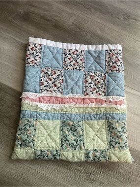 21. handmade patchwork quilted open pouch 🌸